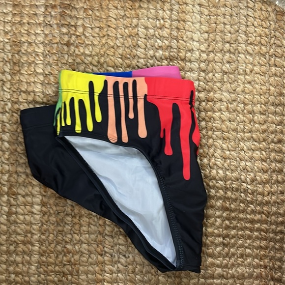 Brazilian Speedo Swim Briefs - black design with splash paint - Brand New - Picture 3 of 3